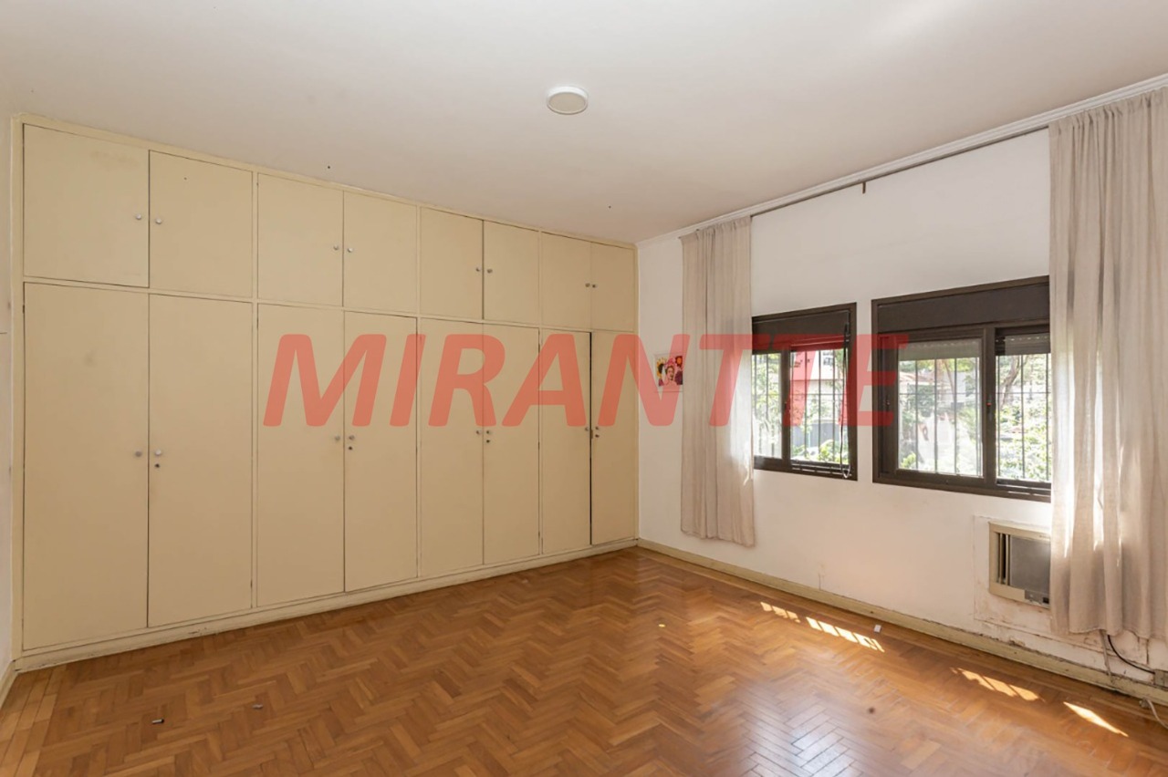Sobrado de 237m² com 4 quartos em Cidade Monções