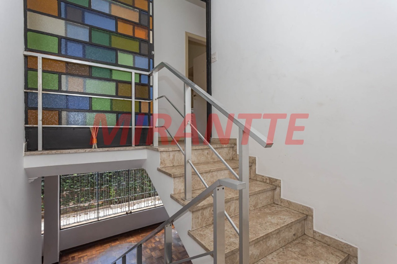 Sobrado de 237m² com 4 quartos em Cidade Monções