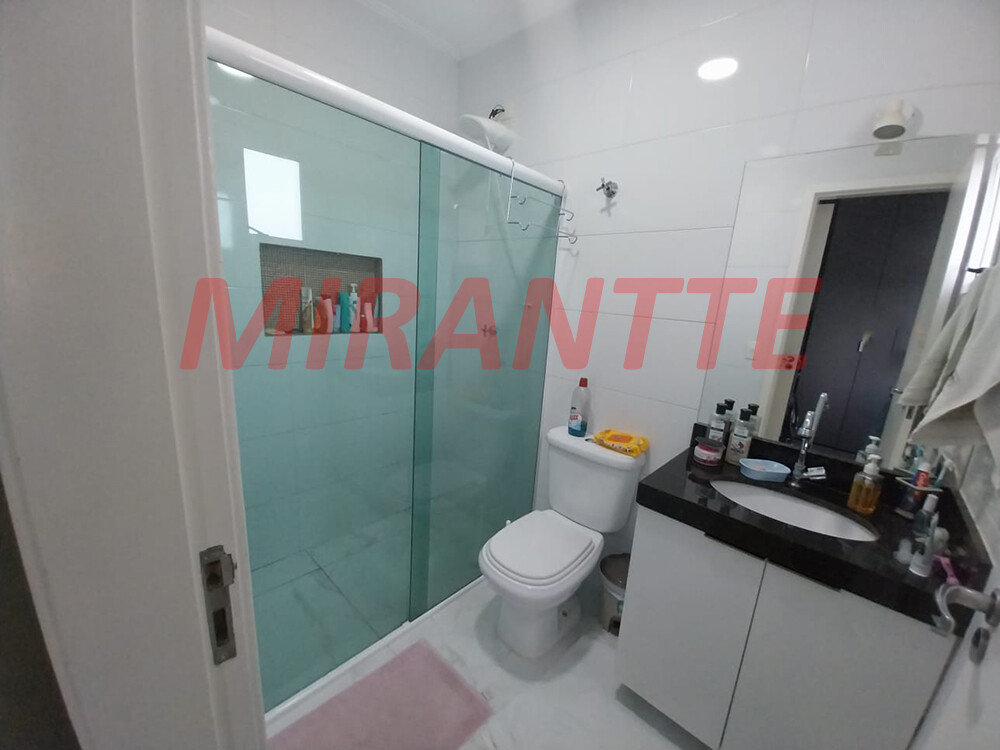 Cond. fechado de 66m² com 2 quartos em Vila Mazzei