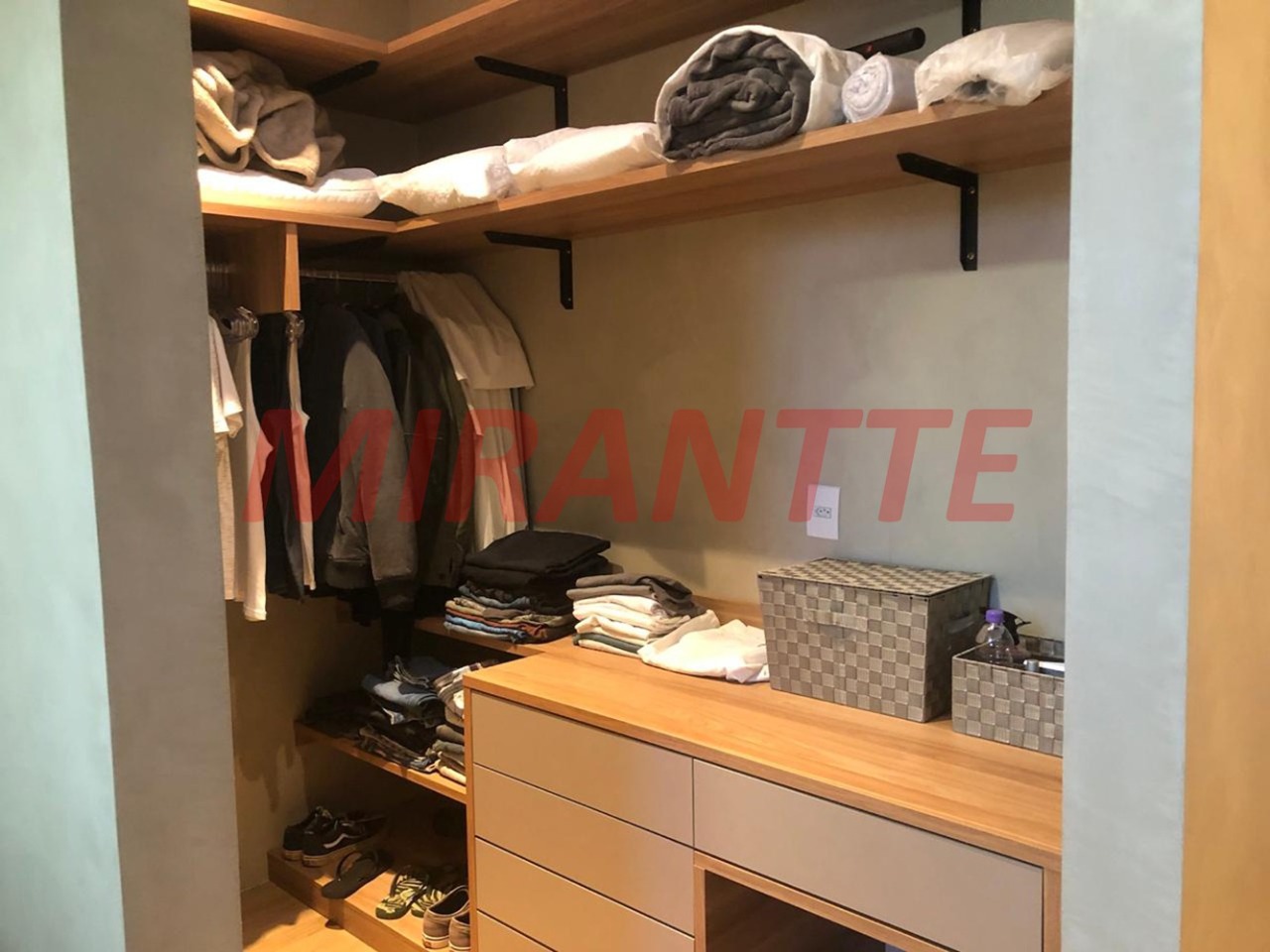 Cond. fechado de 304m² com 3 quartos em Alto de São Alto de São FranciscoFrancisco