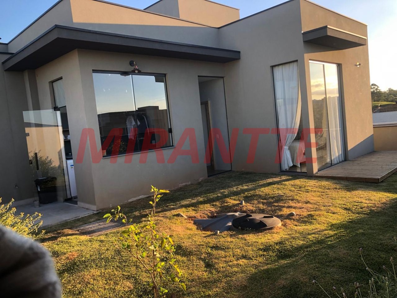 Cond. fechado de 304m² com 3 quartos em Alto de São Alto de São FranciscoFrancisco