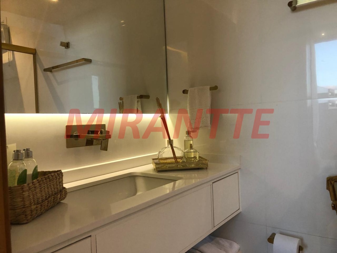 Cond. fechado de 304m² com 3 quartos em Alto de São Alto de São FranciscoFrancisco