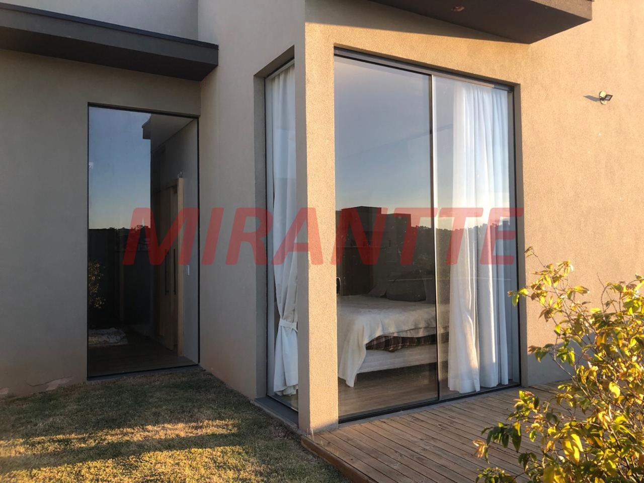 Cond. fechado de 304m² com 3 quartos em Alto de São Alto de São FranciscoFrancisco