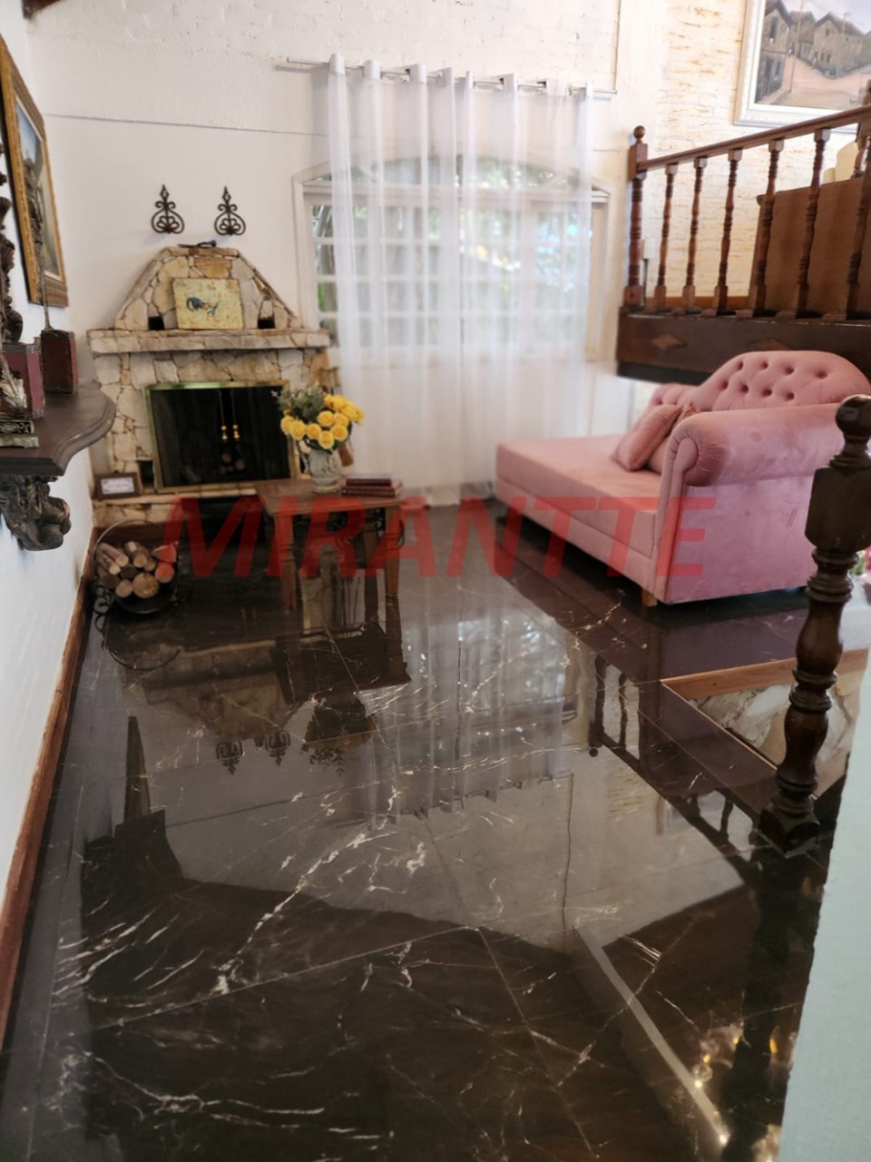 Cond. fechado de 500m² com 4 quartos em Caraguata