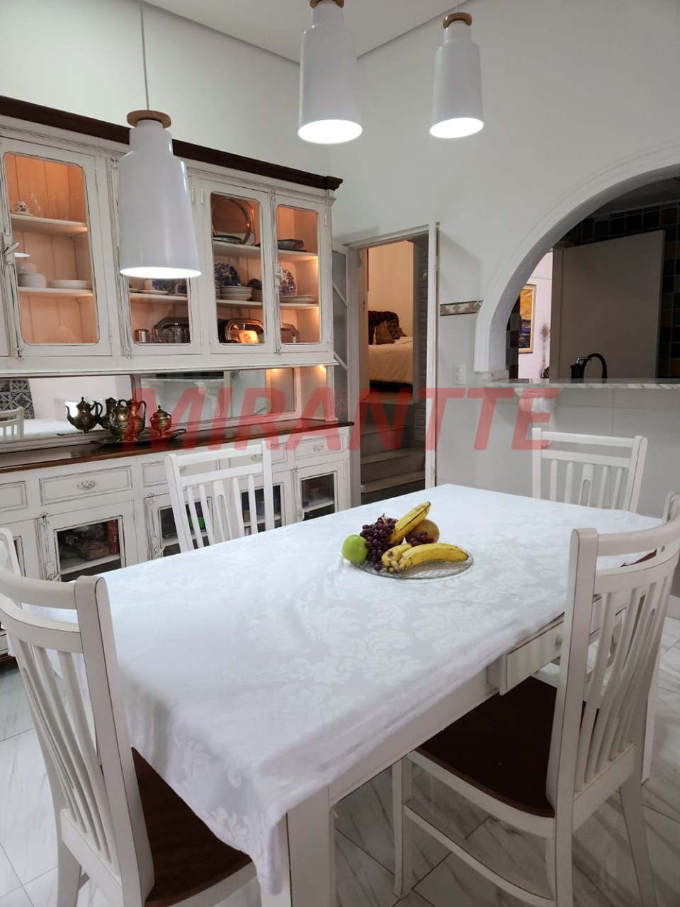 Cond. fechado de 500m² com 4 quartos em Caraguata