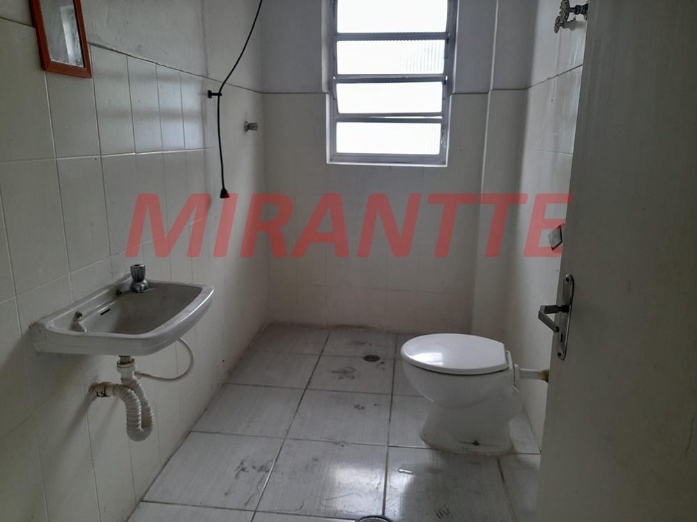 Comercial de 1600m² em Santa Teresinha