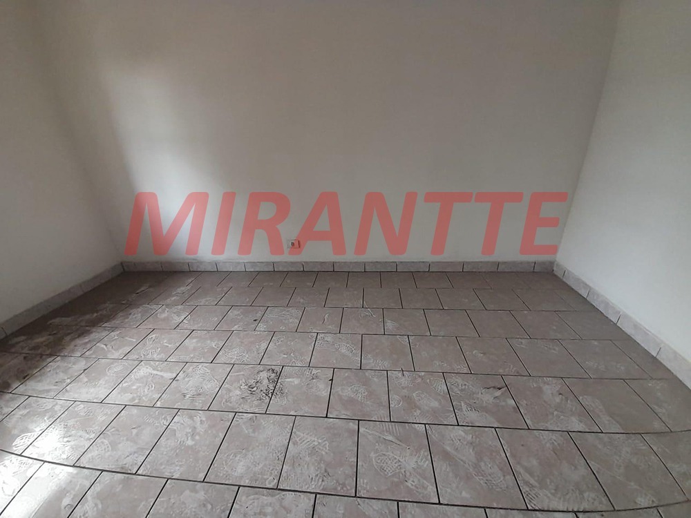 Comercial de 1600m² em Santa Teresinha