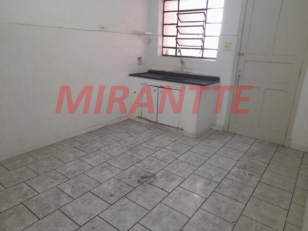 Comercial de 1600m² em Santa Teresinha