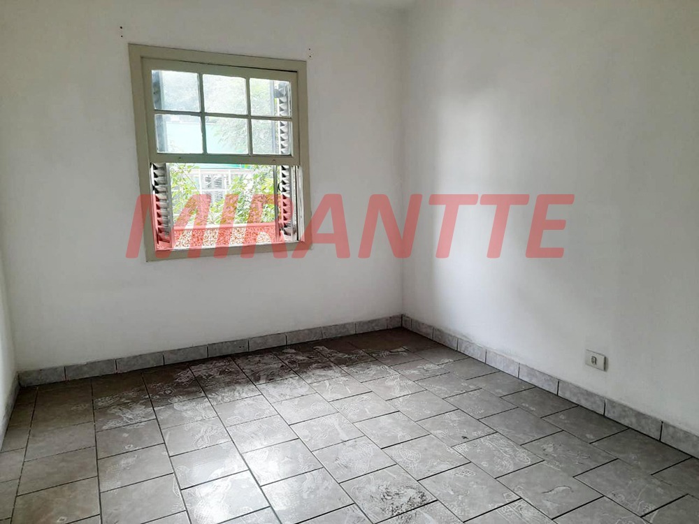 Comercial de 1600m² em Santa Teresinha