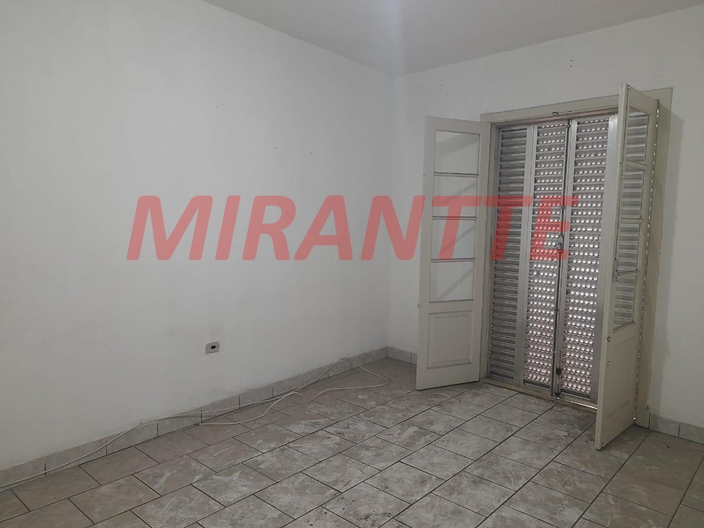Comercial de 1600m² em Santa Teresinha