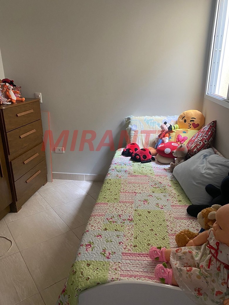 Cond. fechado de 97m² com 3 quartos em Vila Rosa