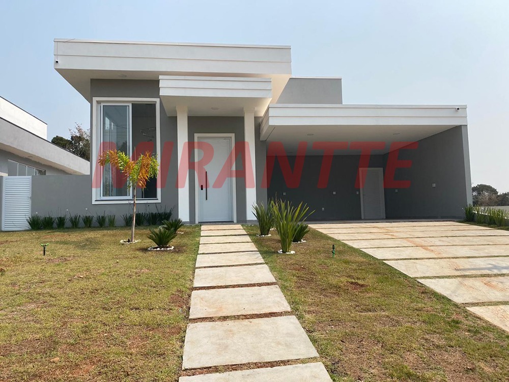 Cond. fechado de 185m² com 2 quartos em Ninho Verde