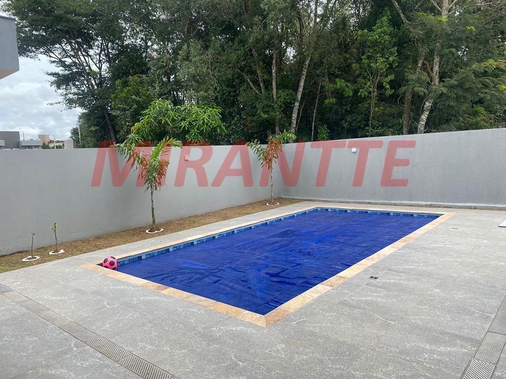 Cond. fechado de 185m² com 2 quartos em Ninho Verde