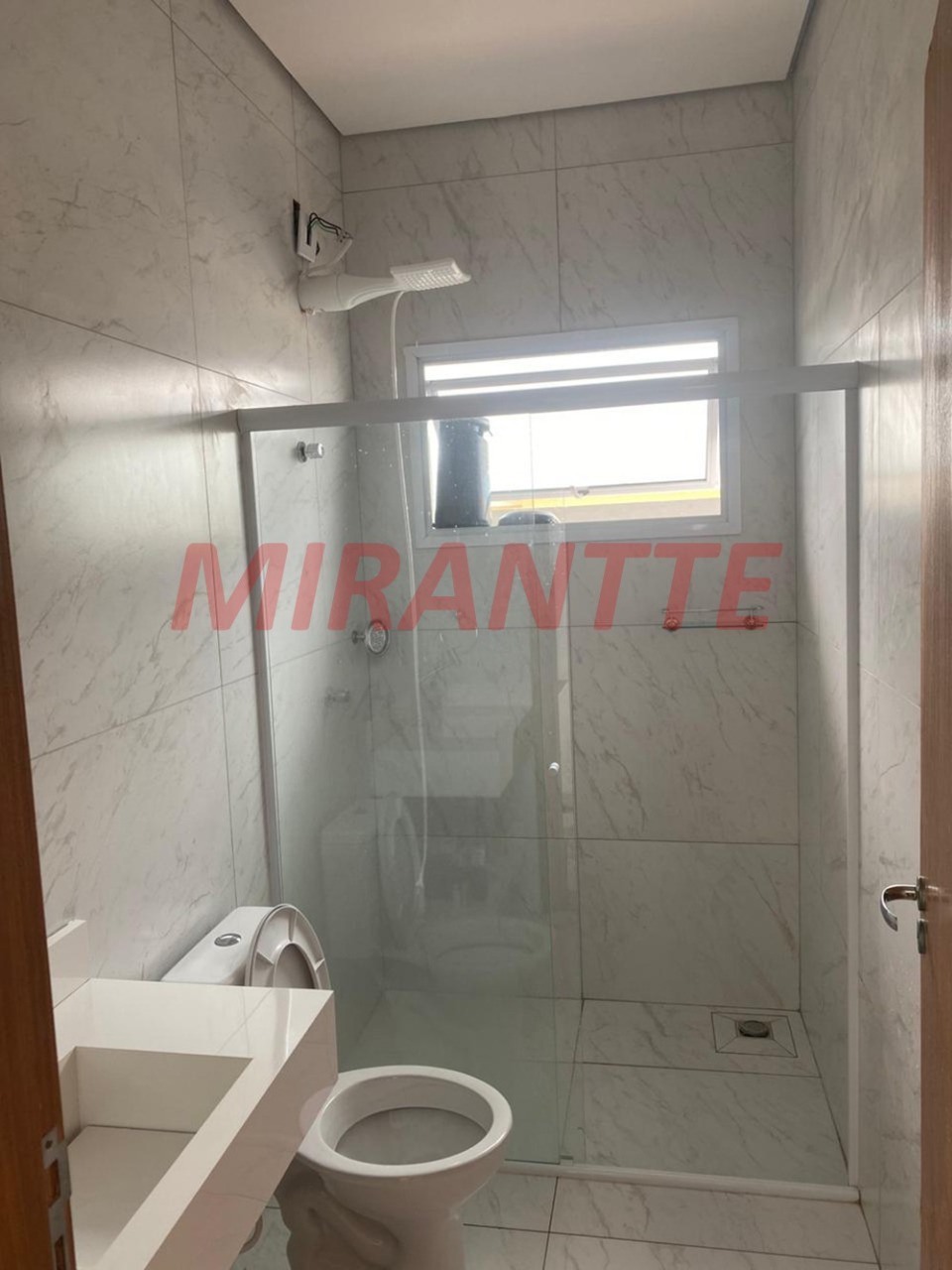 Cond. fechado de 185m² com 2 quartos em Ninho Verde