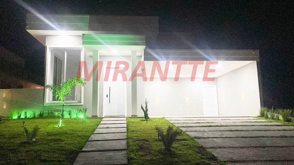 Cond. fechado de 185m² com 2 quartos em Ninho Verde