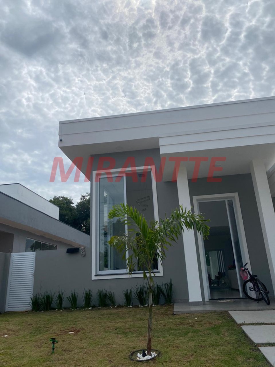 Cond. fechado de 185m² com 2 quartos em Ninho Verde