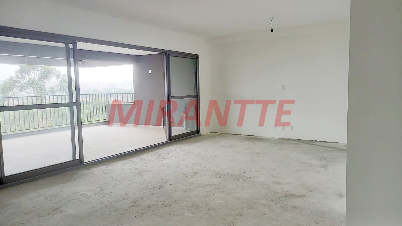 Apartamento de 178m² com 3 quartos em Santana