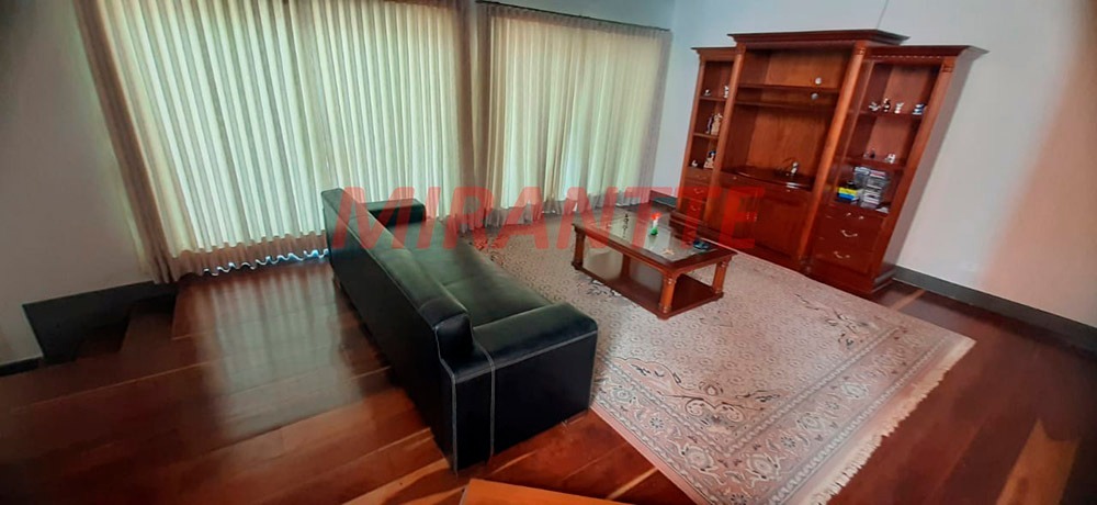 Casa terrea de 475.76m² com 4 quartos em Caraguata