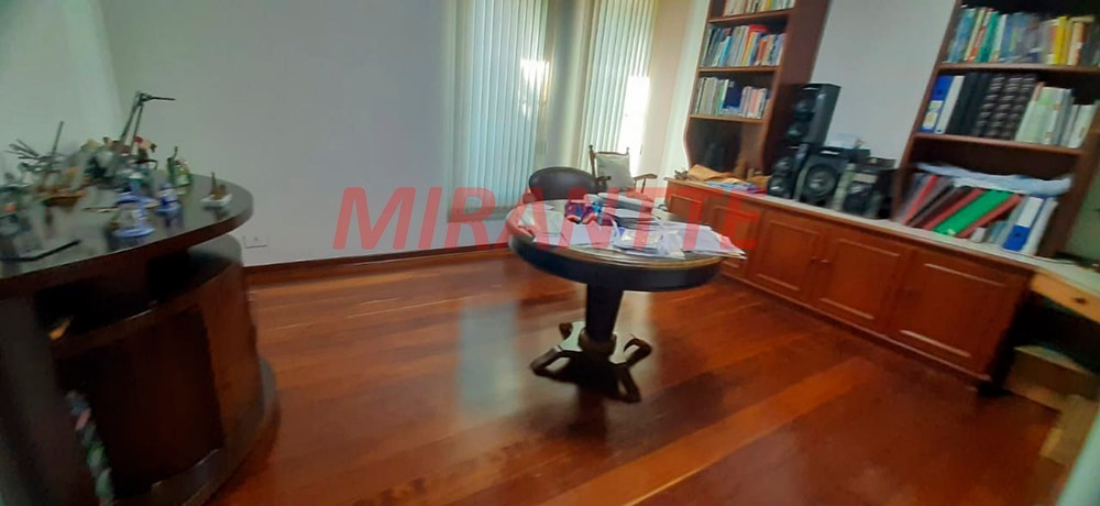 Casa terrea de 475.76m² com 4 quartos em Caraguata