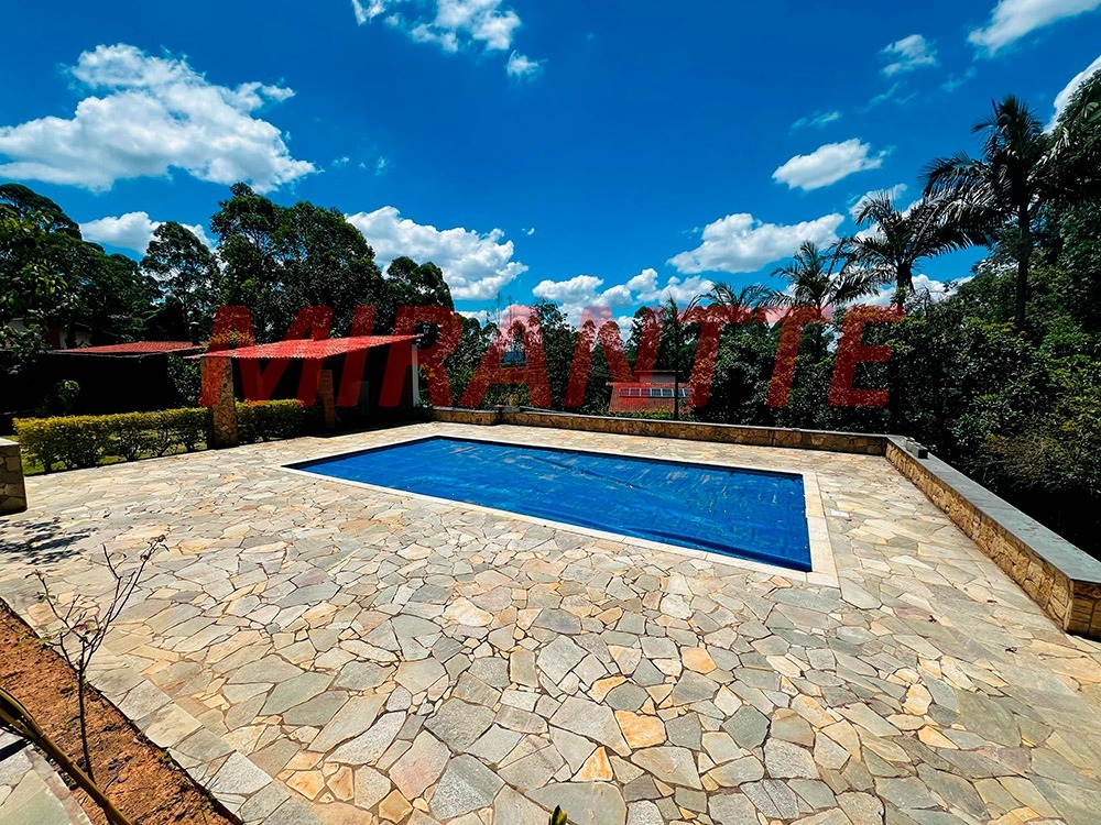Casa terrea de 475.76m² com 4 quartos em Caraguata