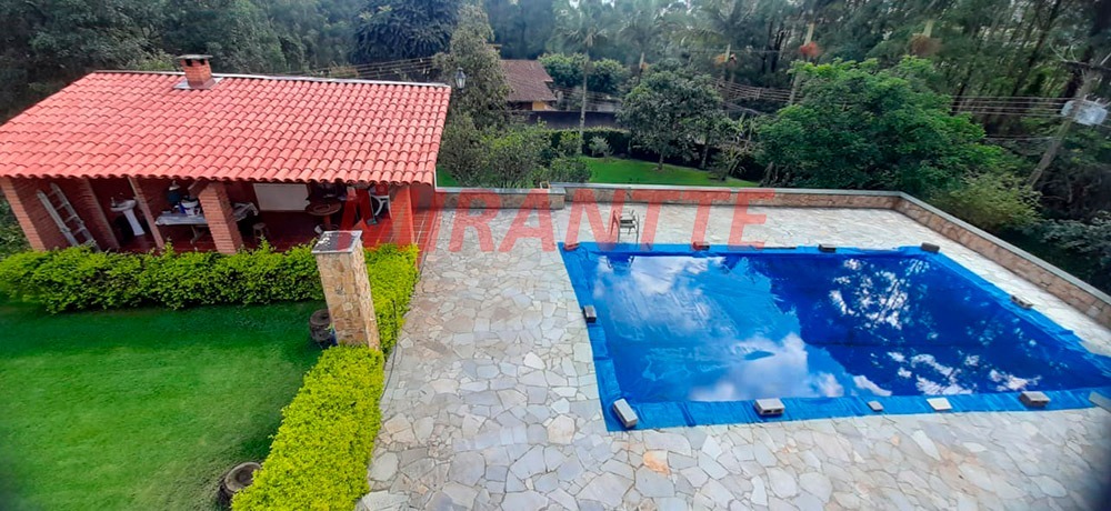 Casa terrea de 475.76m² com 4 quartos em Caraguata