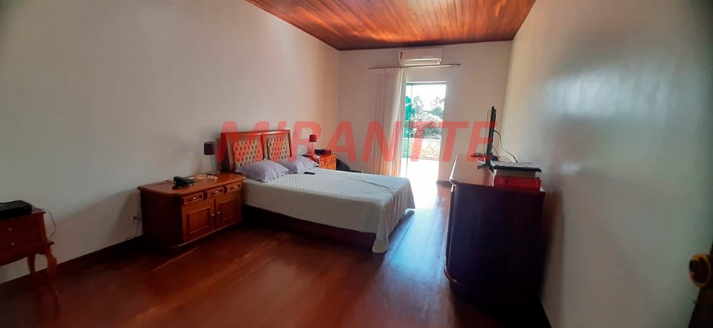 Casa terrea de 475.76m² com 4 quartos em Caraguata