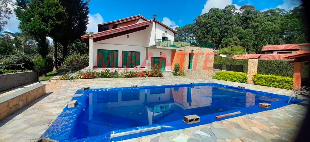 Casa terrea de 475.76m² com 4 quartos em Caraguata