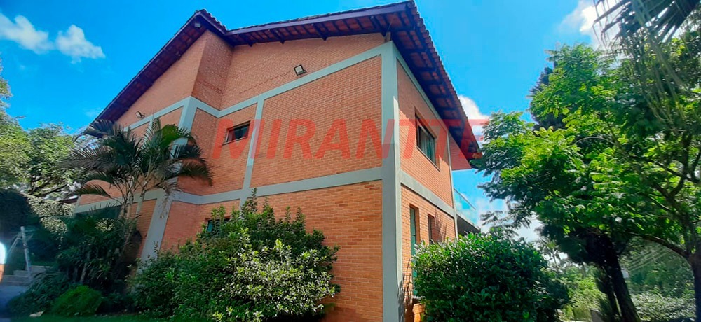 Casa terrea de 475.76m² com 4 quartos em Caraguata