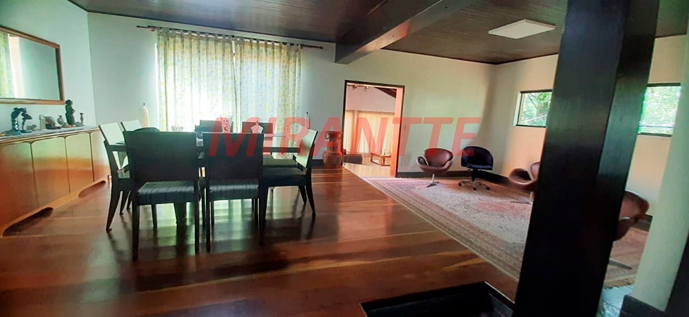 Casa terrea de 475.76m² com 4 quartos em Caraguata