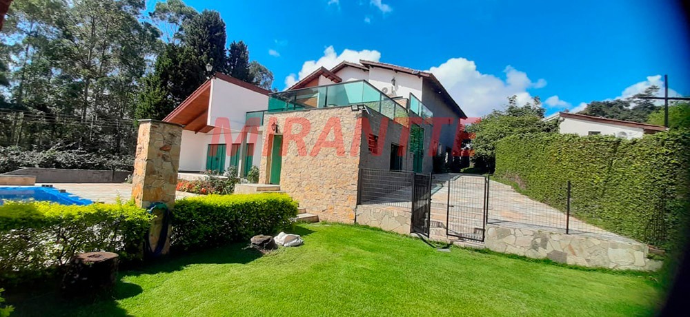 Casa terrea de 475.76m² com 4 quartos em Caraguata