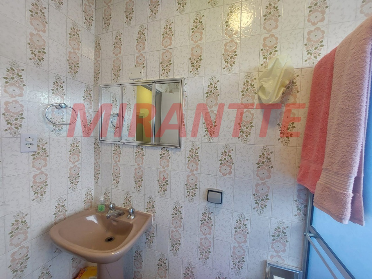 Sobrado de 207m² com 4 quartos em Vila Maria Alta