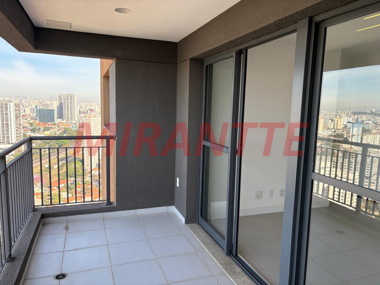 Apartamento de 72m² com 2 quartos em Vila Esperanca
