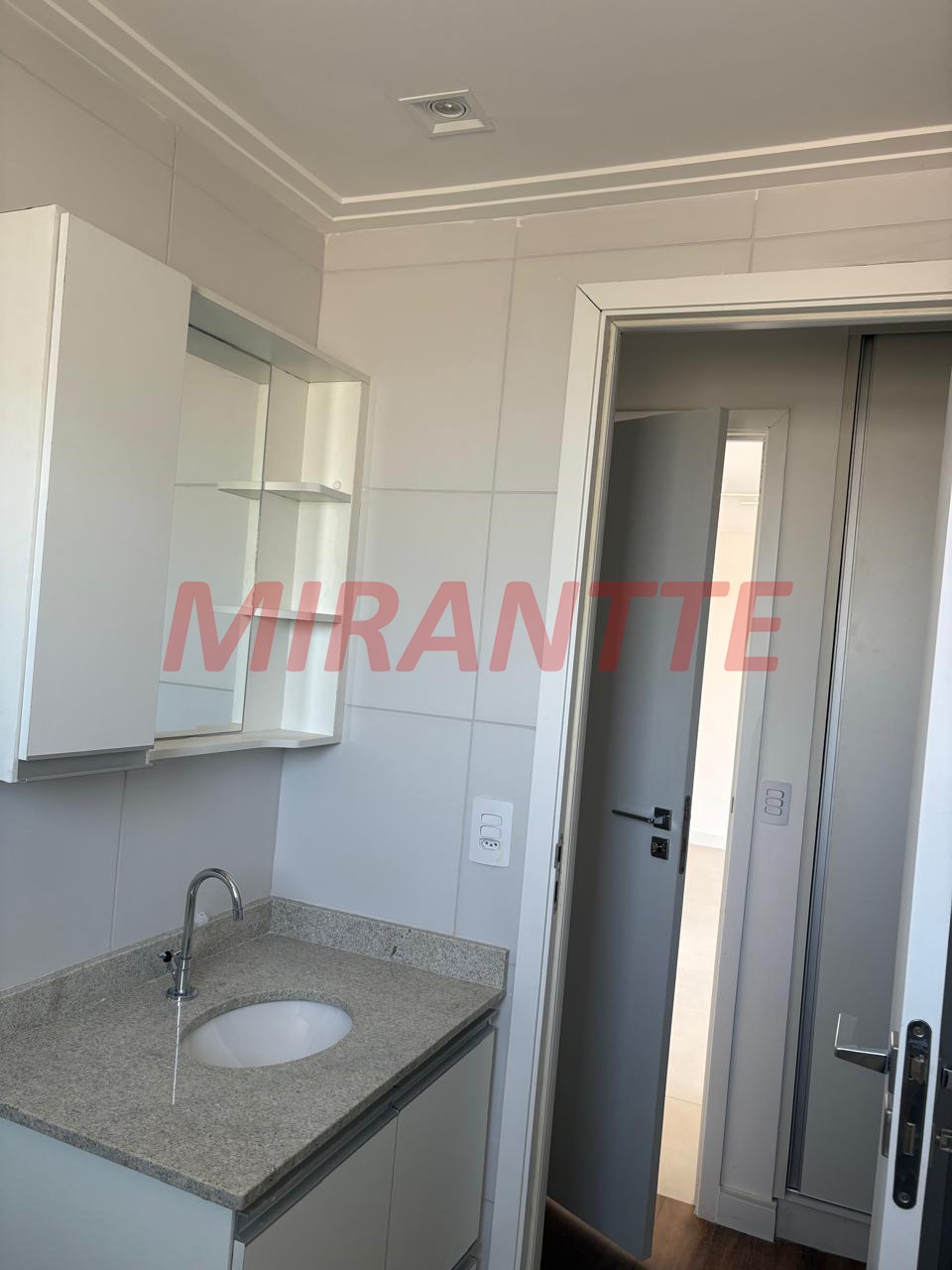 Apartamento de 72m² com 2 quartos em Vila Esperanca