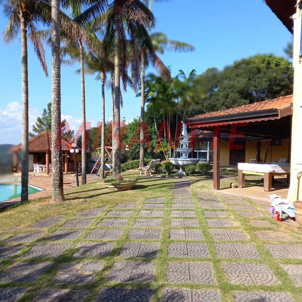 ChÁcara de 464.03m² com 5 quartos em Loteamento Champs Privés
