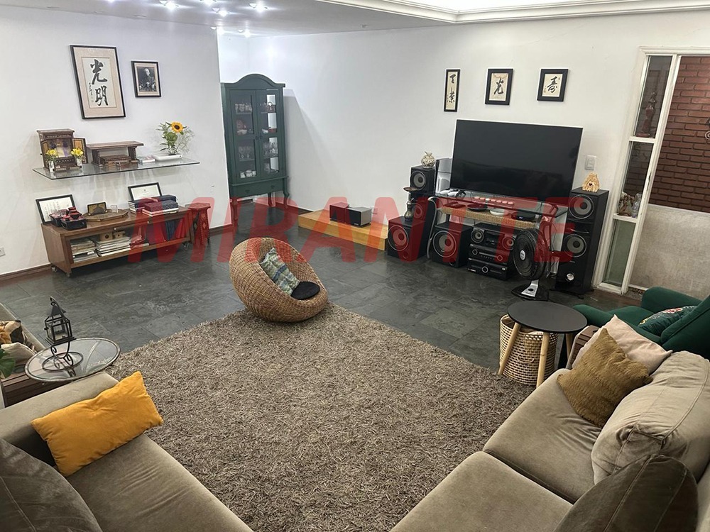Casa terrea de 210m² com 4 quartos em Bortolândia