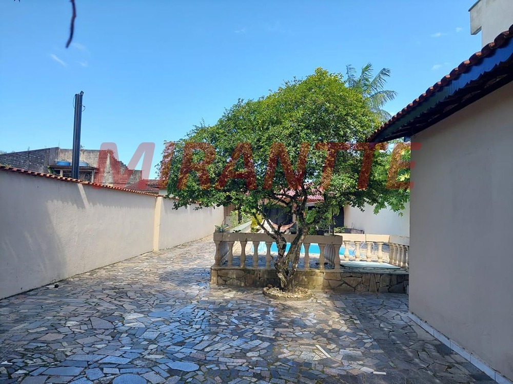 Casa terrea de 210m² com 4 quartos em Bortolândia