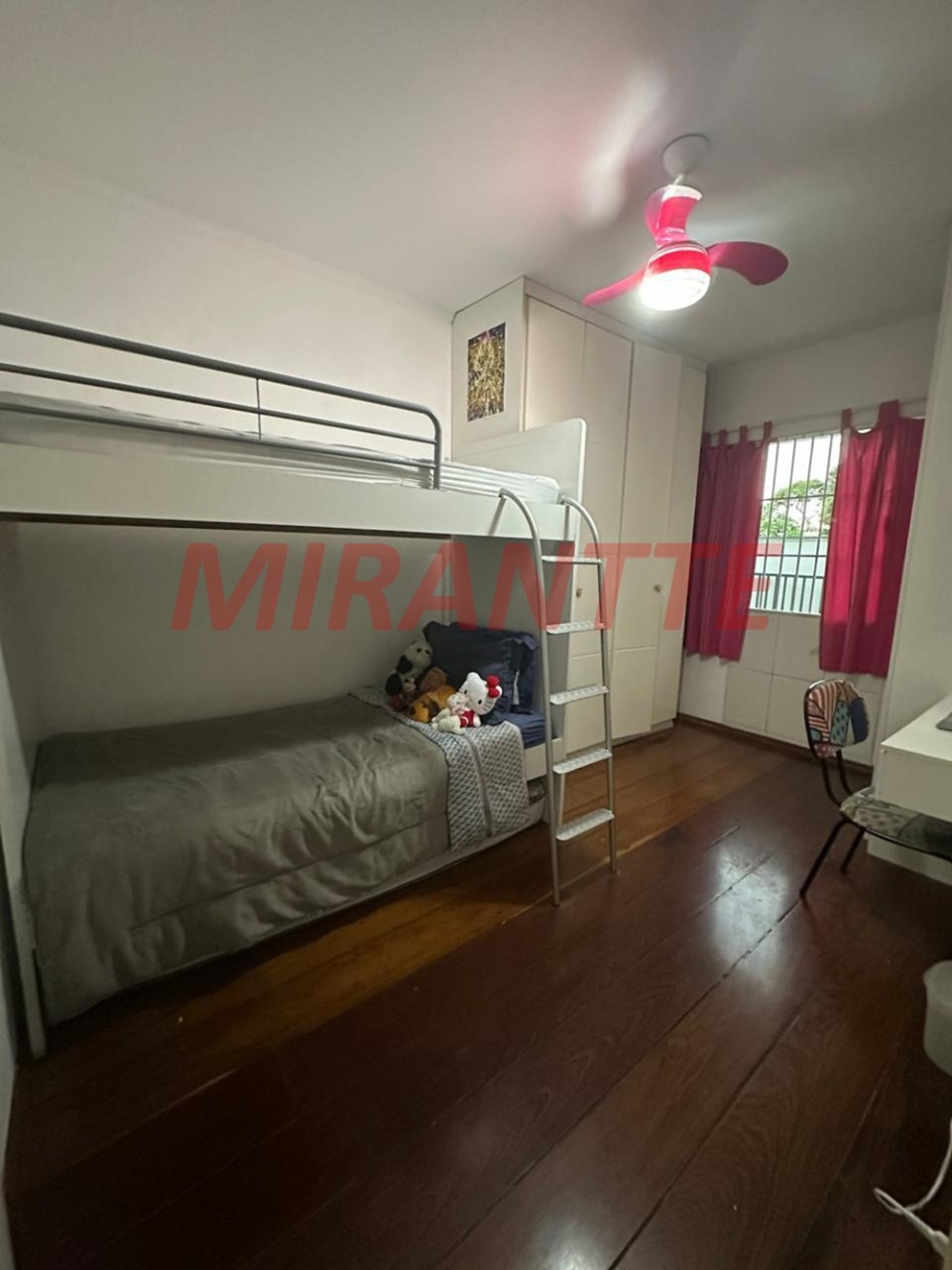 Casa terrea de 210m² com 4 quartos em Bortolândia