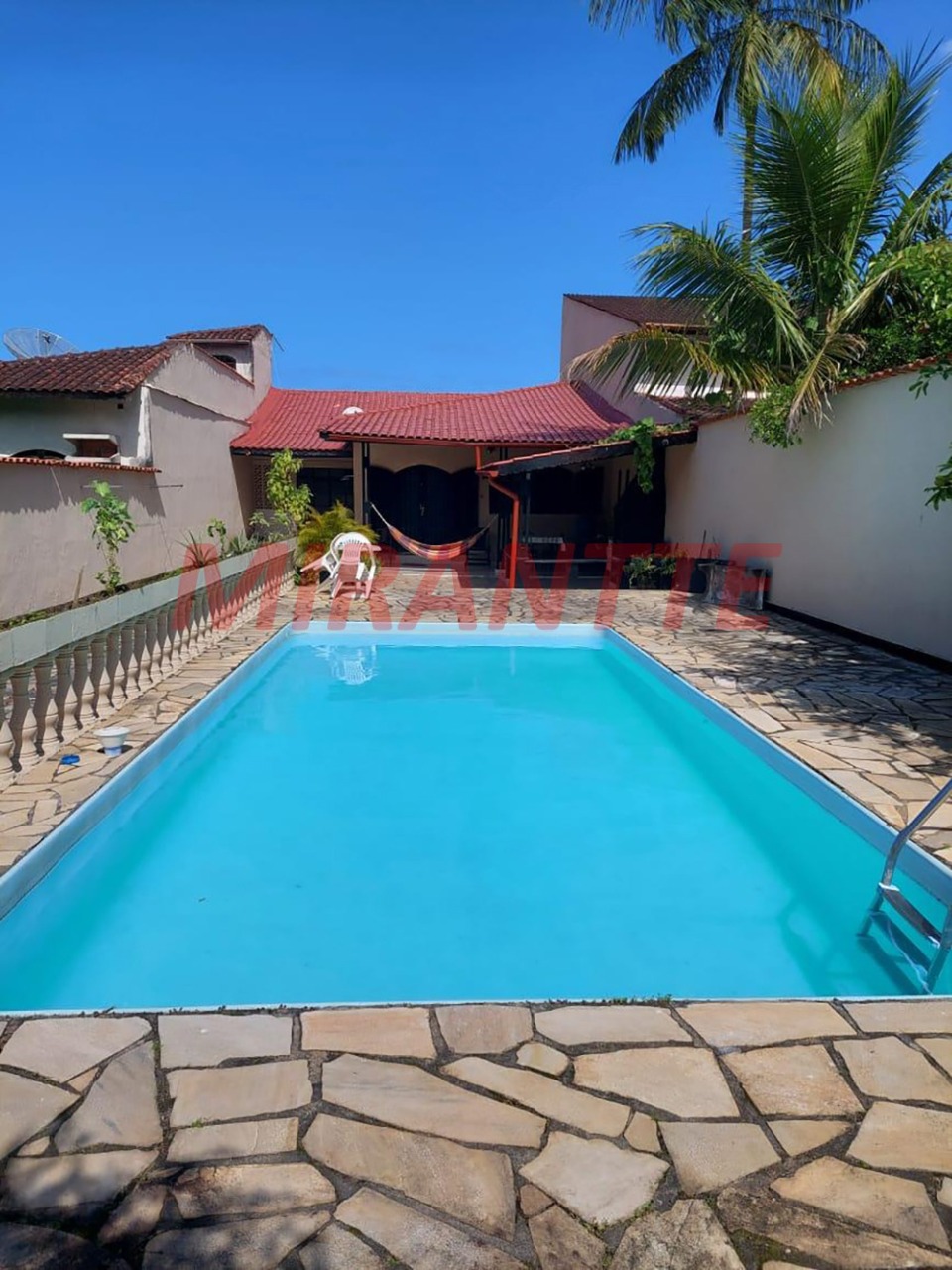 Casa terrea de 210m² com 4 quartos em Bortolândia
