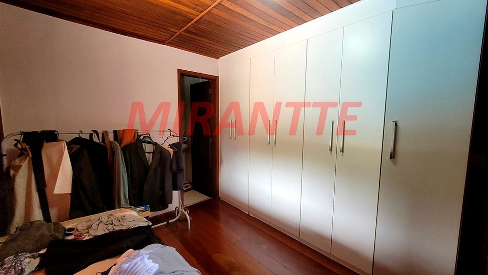 Casa terrea de 202.3m² com 3 quartos em Serra da Cantareira