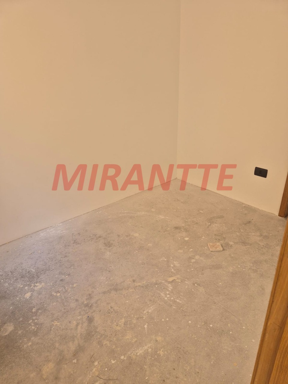 Sobrado de 134.37m² com 3 quartos em Vila Nivi