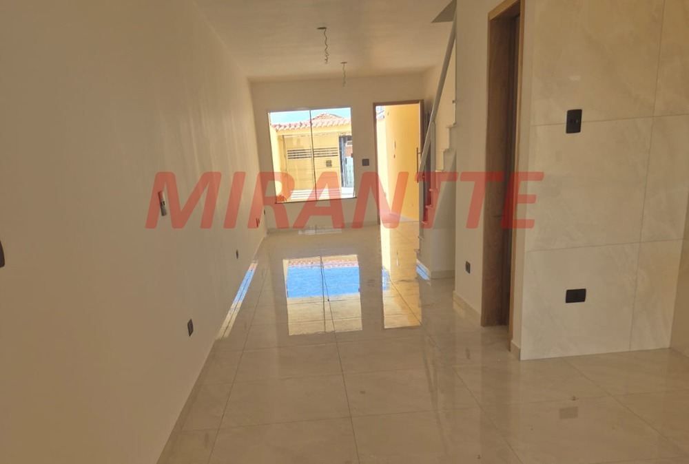 Sobrado de 134.37m² com 3 quartos em Vila Nivi