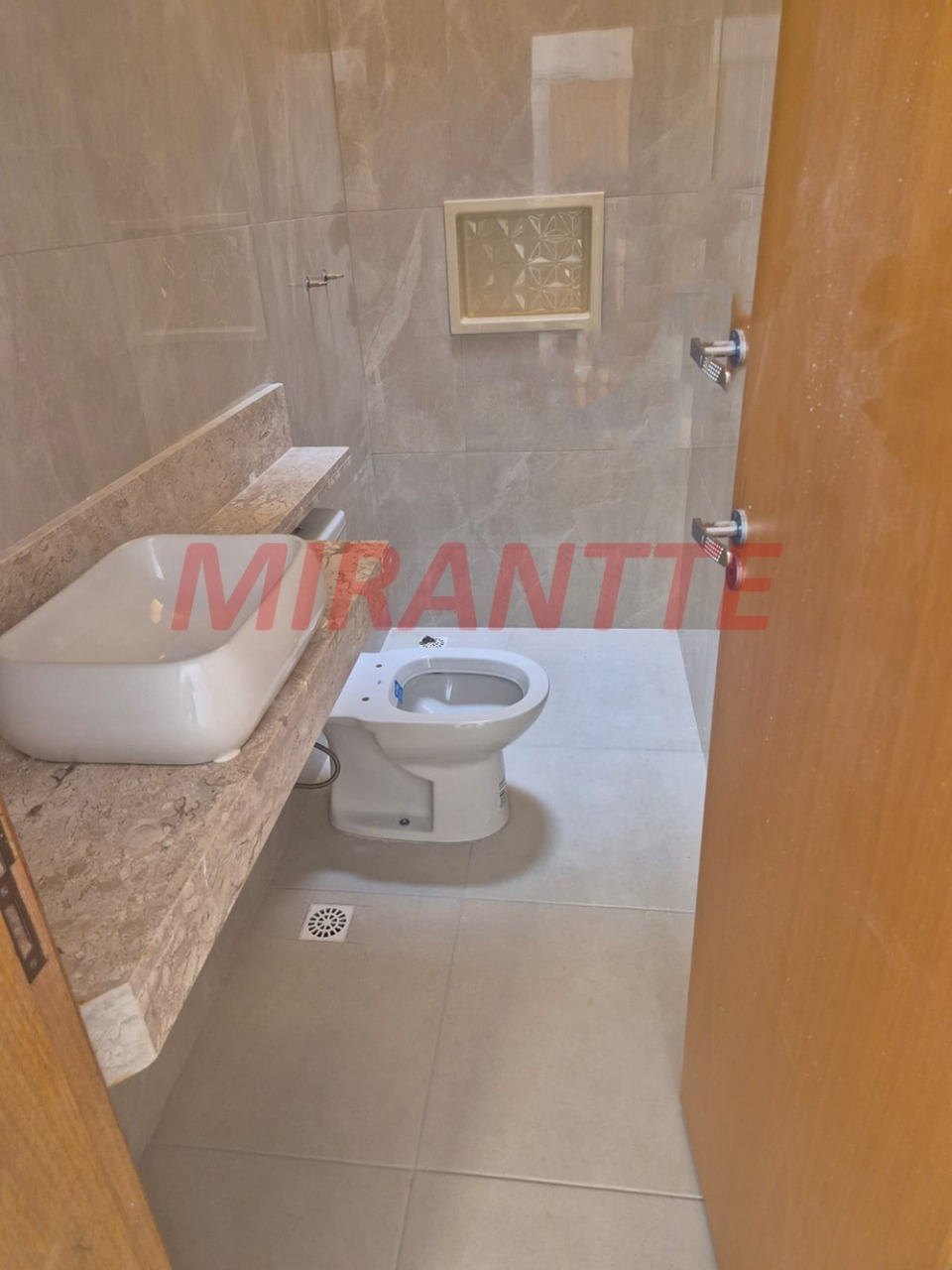 Sobrado de 134.37m² com 3 quartos em Vila Nivi