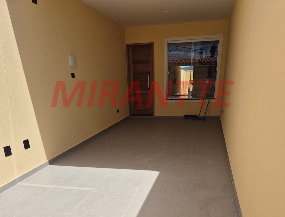 Sobrado de 145.3m² com 3 quartos em Vila Nivi