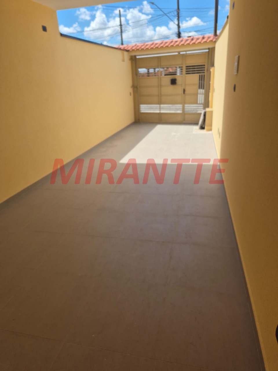 Sobrado de 145.3m² com 3 quartos em Vila Nivi