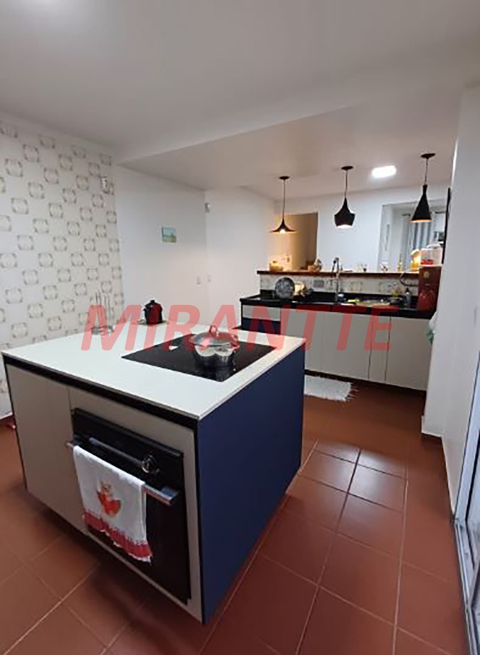 Sobrado de 172m² com 3 quartos em Santa Teresinha