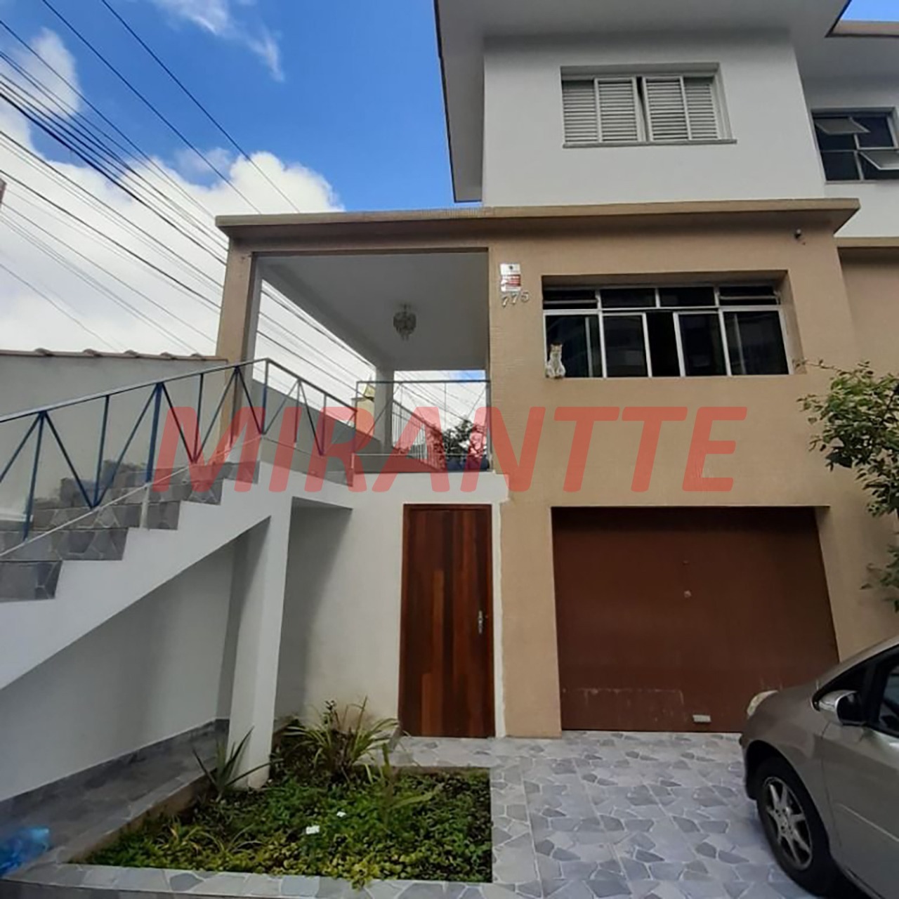 Sobrado de 172m² com 3 quartos em Santa Teresinha