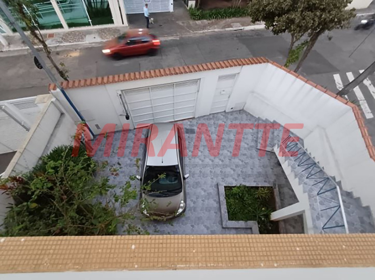 Sobrado de 172m² com 3 quartos em Santa Teresinha