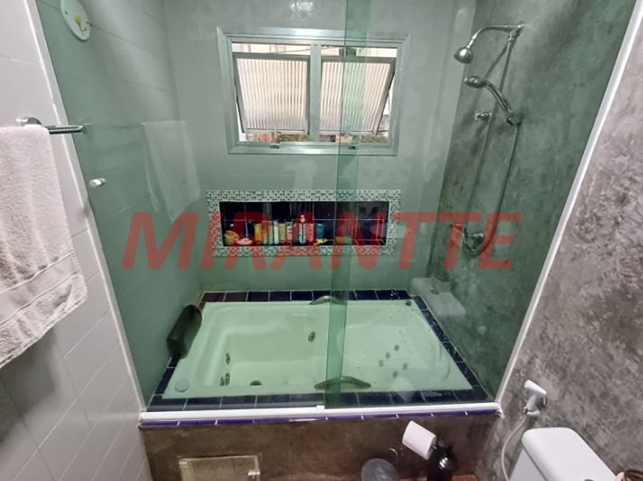 Sobrado de 172m² com 3 quartos em Santa Teresinha