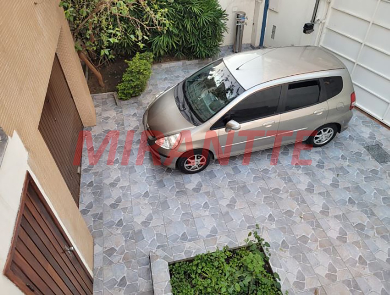 Sobrado de 172m² com 3 quartos em Santa Teresinha