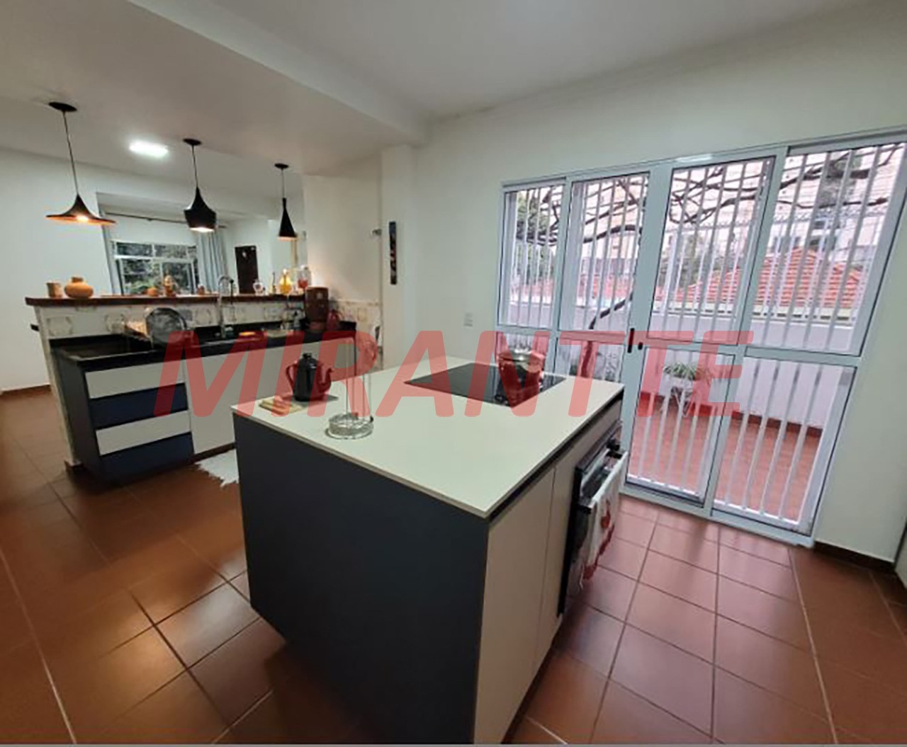 Sobrado de 172m² com 3 quartos em Santa Teresinha